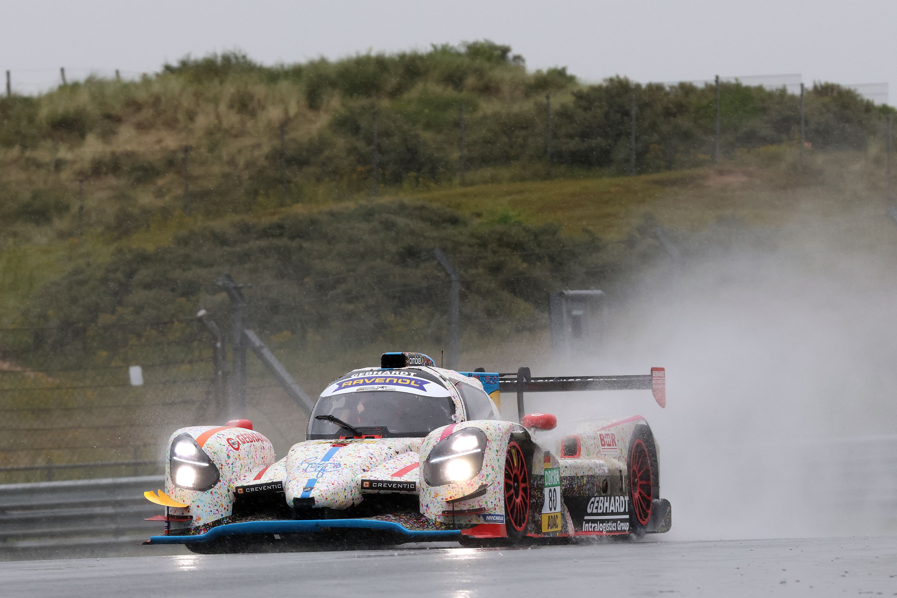 Jacob hat die nase vorne - Zweikampf der LMP3 in Zandvoort - Foto: Farid Wagner