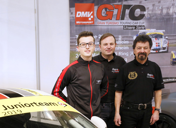 Jacob Erlbacher zusammen mit Christoph Dupré und Claus Dupré auf der Motorshow in Essen - neuen Junior im Dupré Team 2019